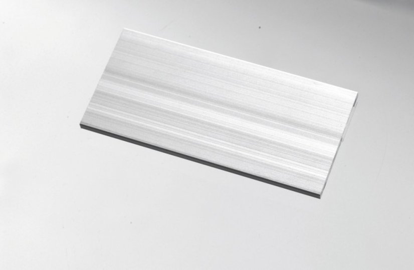 Jmenovka z eloxovaného hliníku s okénkem, typ N / nižší /